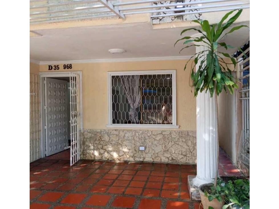 Amplia casa de un piso con local comercial en Santa Marta Colombia — foto 3