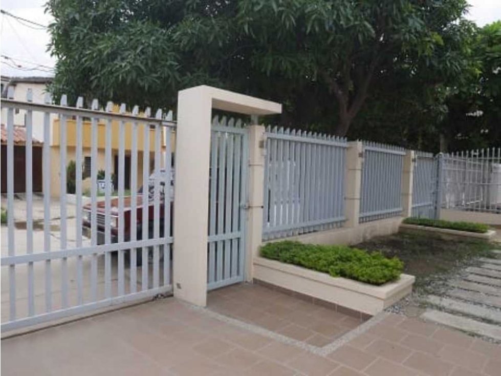 Amplia Casa en el Barrio el jardin Santa Marta — foto 2
