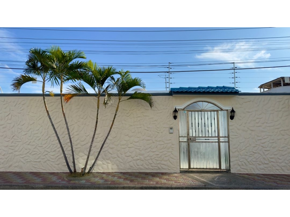 AMPLIA CASA EN LA VÍA MANTA - JARAMIJO, URB HORIZONTE AZUL - 4