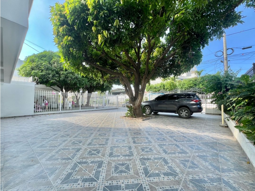 Amplia casa en venta barrio Jardin Santa Marta — foto 2