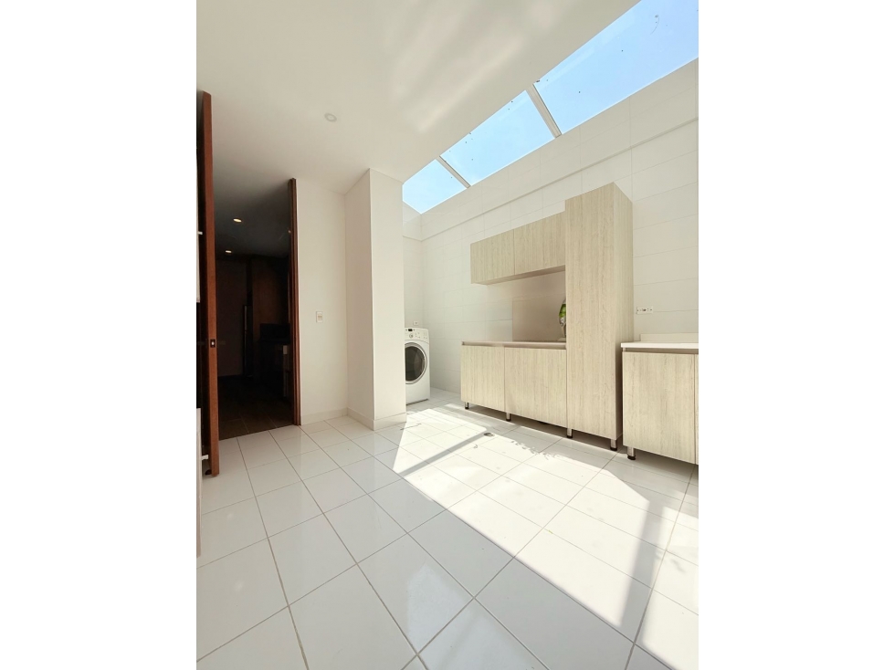 Amplia Casa en venta Chia Lote independiente 500 MTS mejores Acabados — foto 4