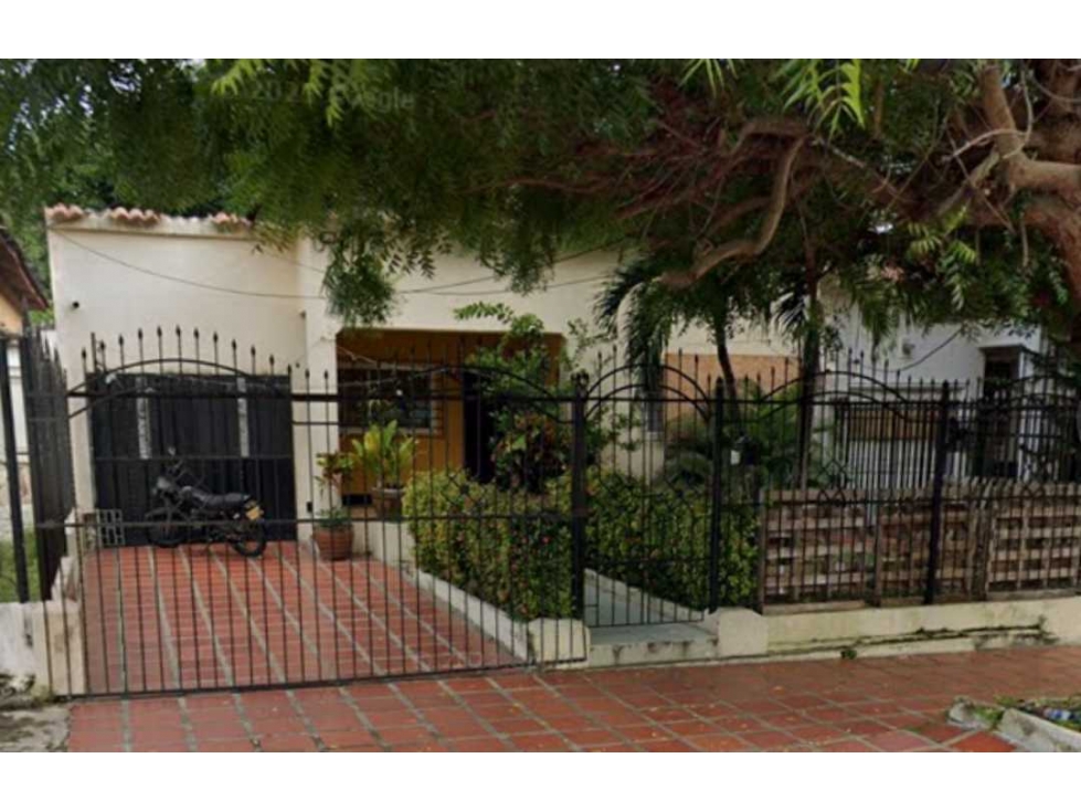 AMPLIA CASA EN VENTA - EL PRADO