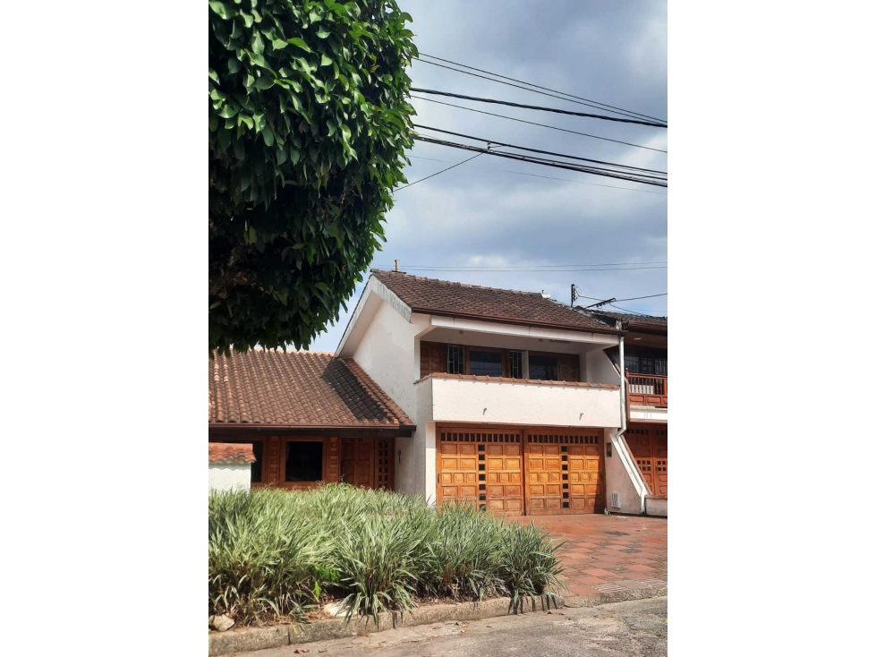 AMPLIA CASA EN VENTA EN CAUDAL VILLAVICENCIO
