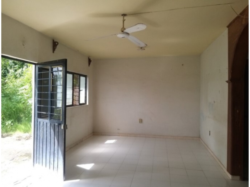Amplia Casa en Venta en Iguala, Guerrero | 6 Recámaras | 224m² - 2