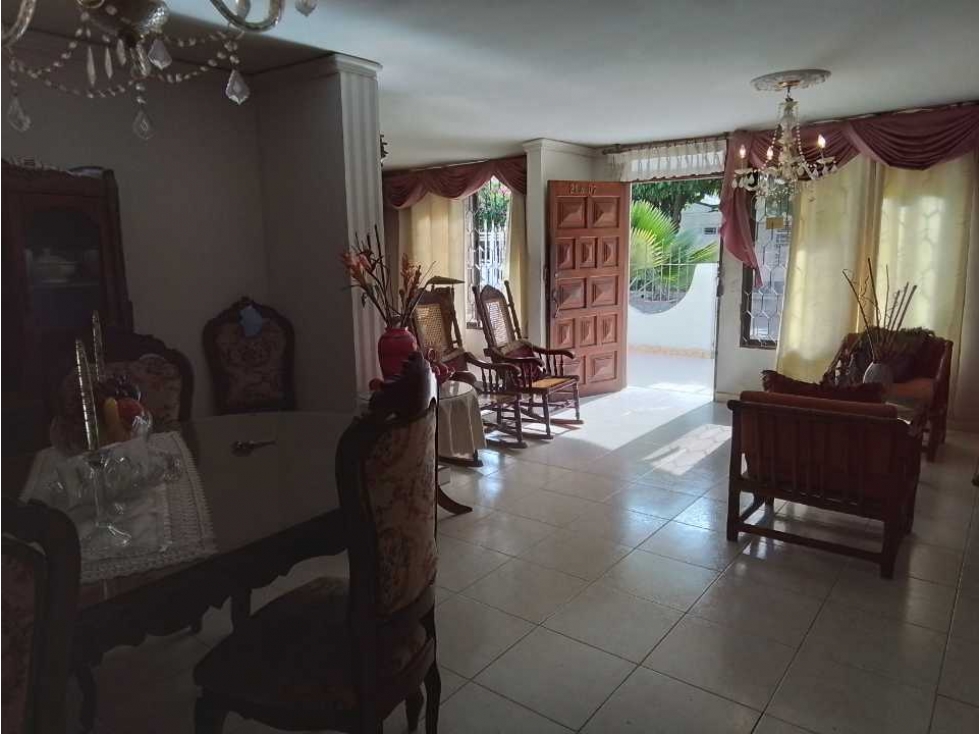 Amplia casa en zona céntrica de Santa Marta — foto 3