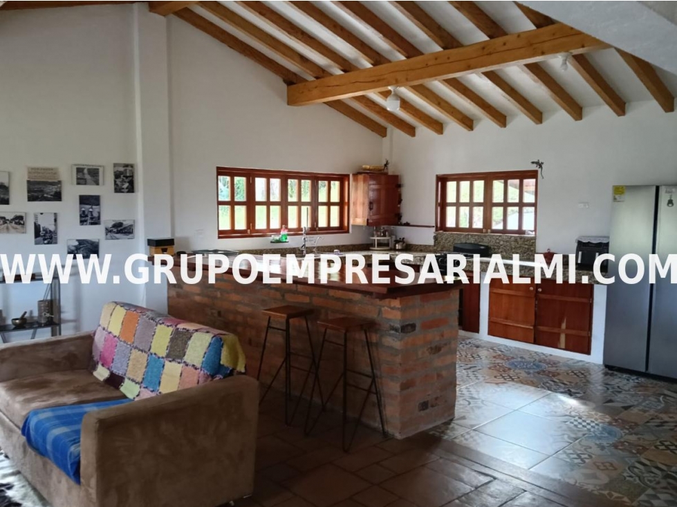 AMPLIA CASA FINCA EN ARRIENDO - SECTOR YAMURAL COD: 33001