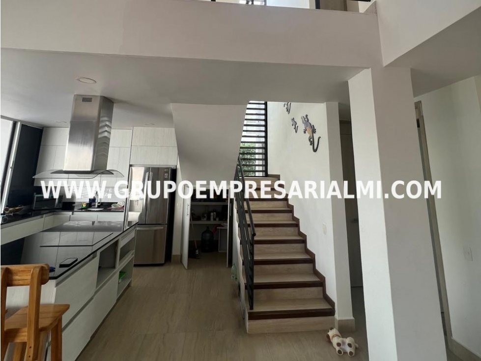 AMPLIA CASA FINCA EN VENTA - SECTOR SANTA FE COD: 31918 - 4