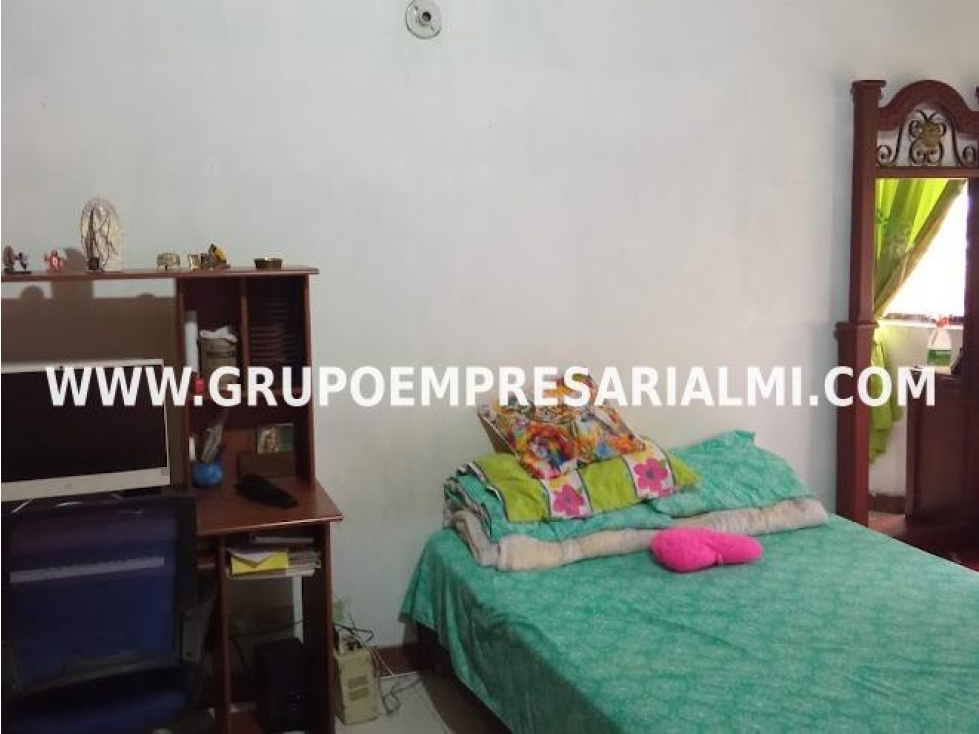 AMPLIA CASA LOTE EN VENTA - SECTOR LA CANDELARIA COD: 32563 — foto 4