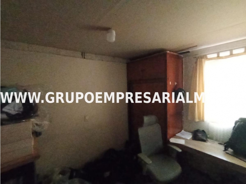 AMPLIA CASA LOTE EN VENTA - SECTOR LOS ALPES COD: 33345 — foto 4