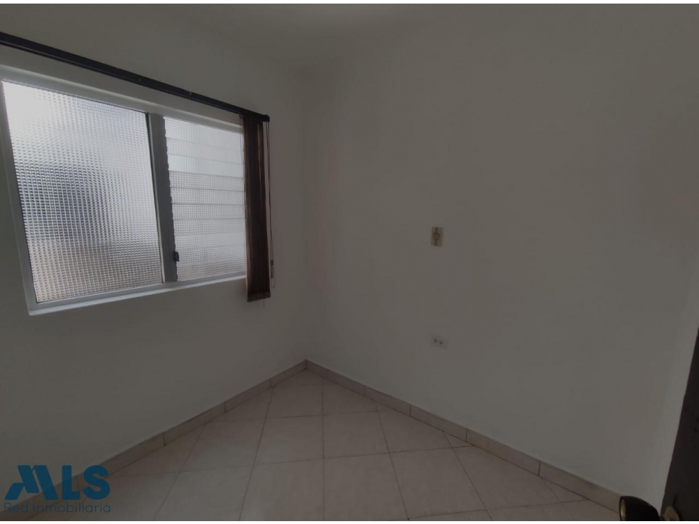 AMPLIA CASA PARA VIVIENDA O COMERCIO(MLS#245748) - 3