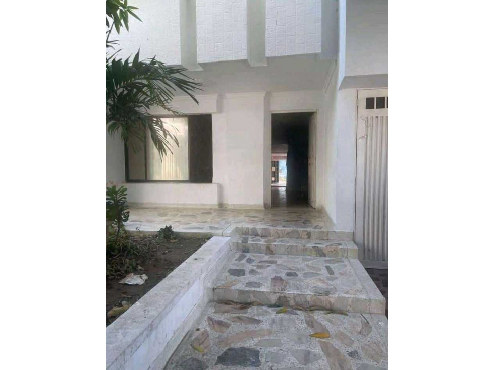 Amplia Casa Residencial En zona Céntrica De Santa Marta Colombia