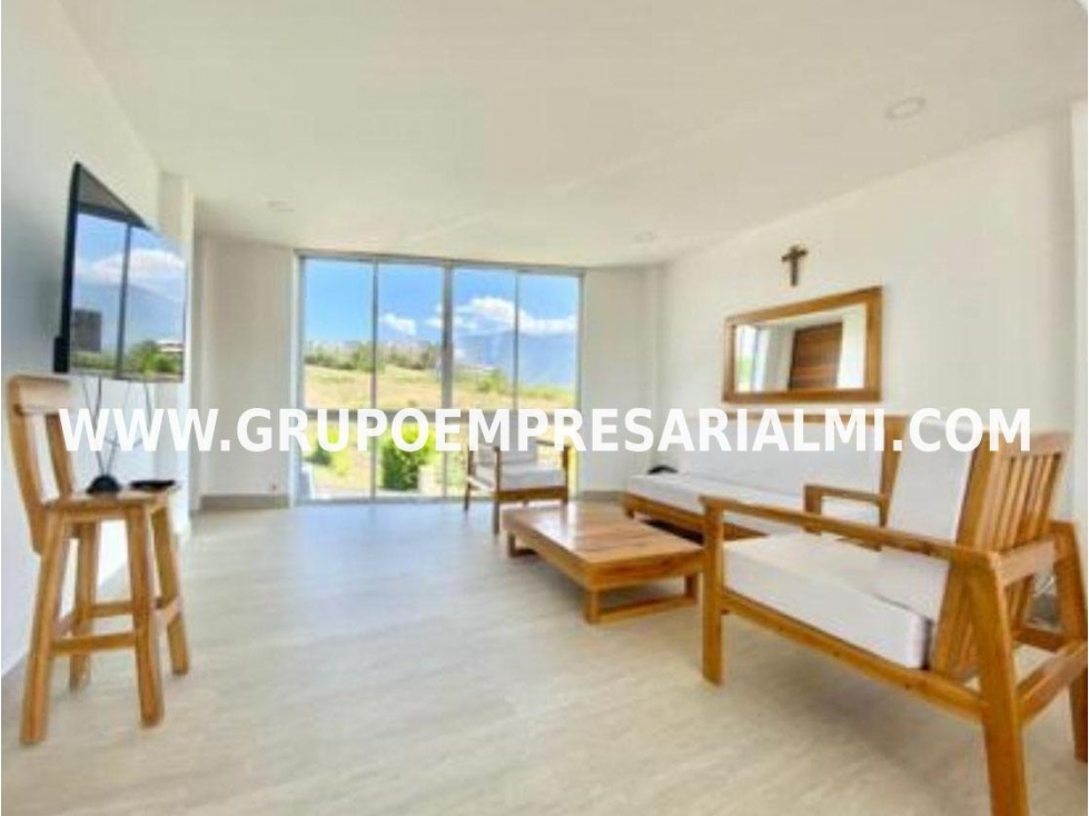 AMPLIA CASA FINCA EN VENTA - SECTOR SANTA FE COD: 31918 - 5