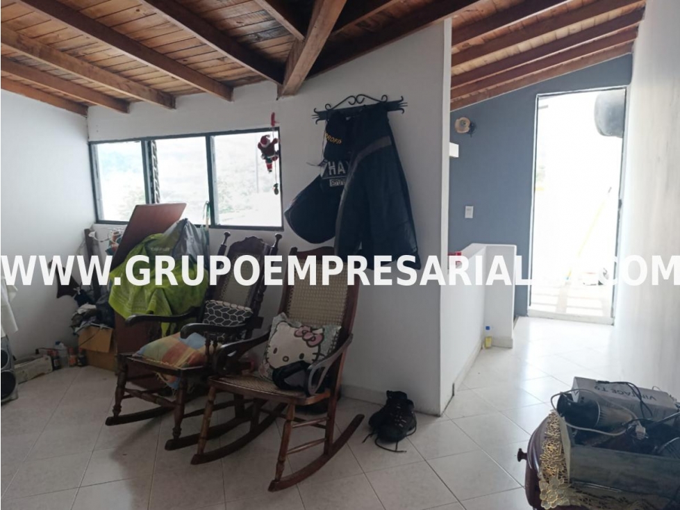 AMPLIA CASA UNIFAMILIAR EN VENTA - SECTOR LA MILAGROSA COD: 32870 — foto 5