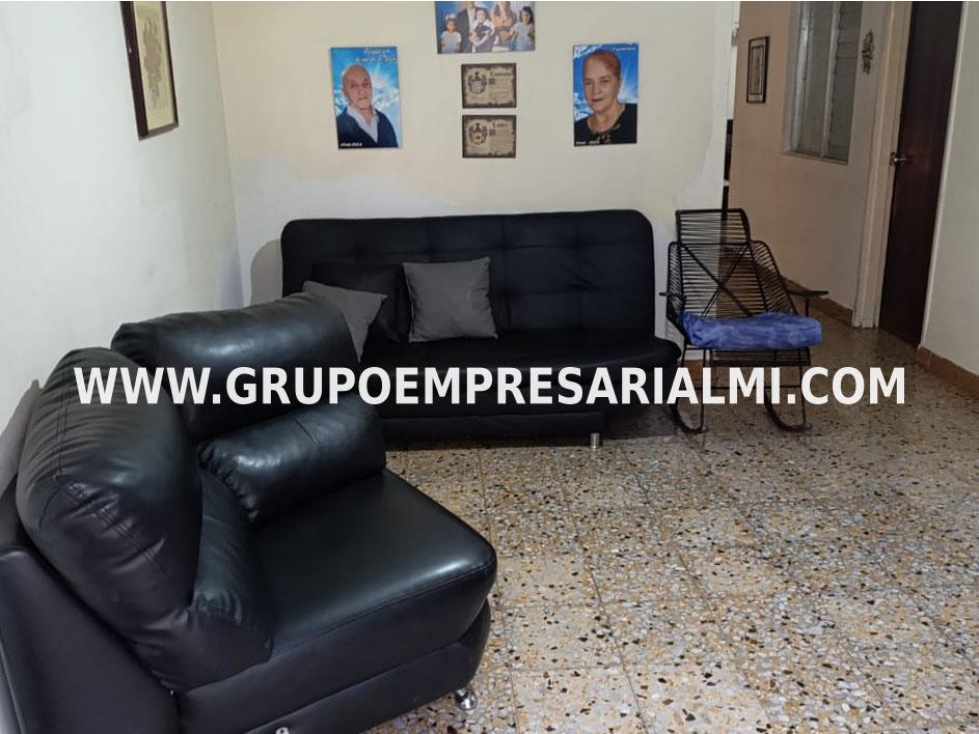 AMPLIA CASA UNIFAMILIAR EN VENTA - SECTOR MANRIQUE COD: 32981