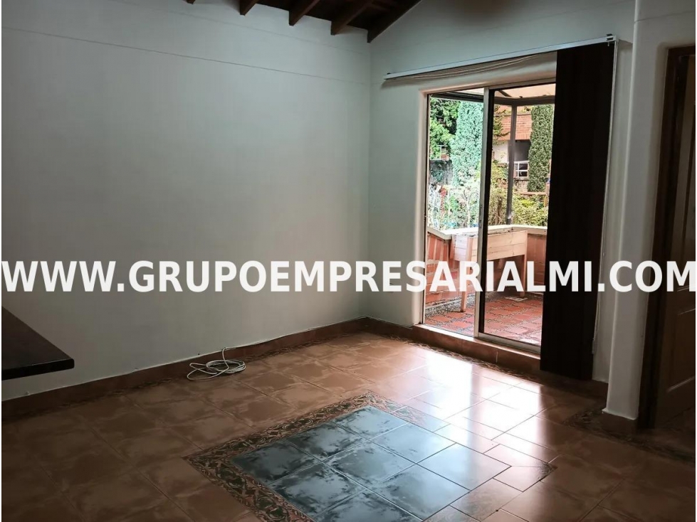 AMPLIA CASA UNIFAMILIAR EN VENTA - SECTOR LOMA LOS BERNAL COD: 33236 — foto 4