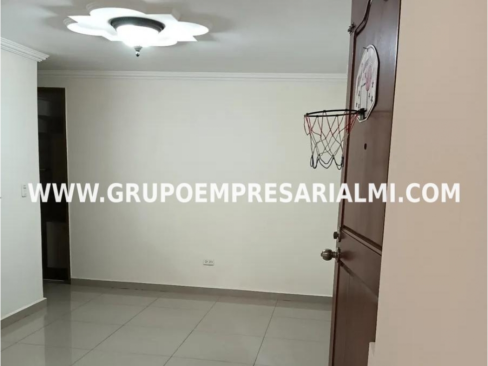 AMPLIA CASA UNIFAMILIAR EN VENTA - SECTOR LOMA LOS BERNAL COD: 33236 — foto 2