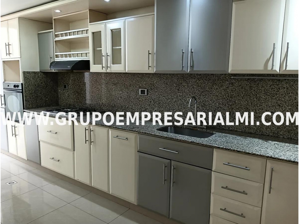 AMPLIA CASA UNIFAMILIAR EN VENTA - SECTOR LOMA LOS BERNAL COD: 33236 — foto 3
