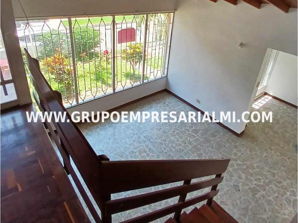AMPLIA CASA UNIFAMILIAR EN VENTA - SECTOR LAURELES CODIGO: COD: 33732 — foto 2