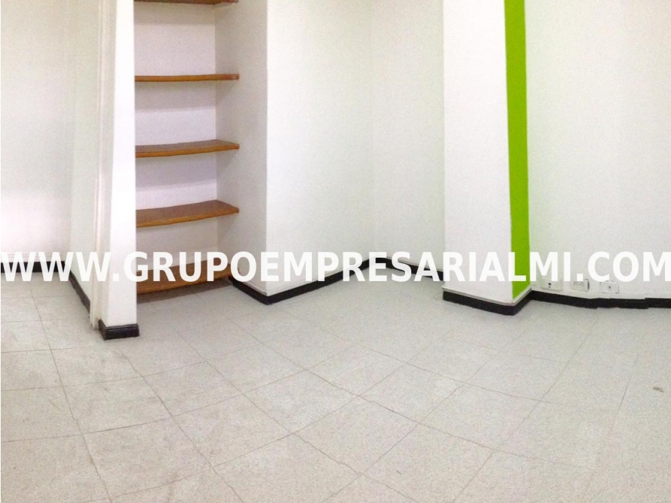 AMPLIA OFICINA EN ARRENDAMIENTO - SECTOR SURAMERICANA COD: 33572 - 4