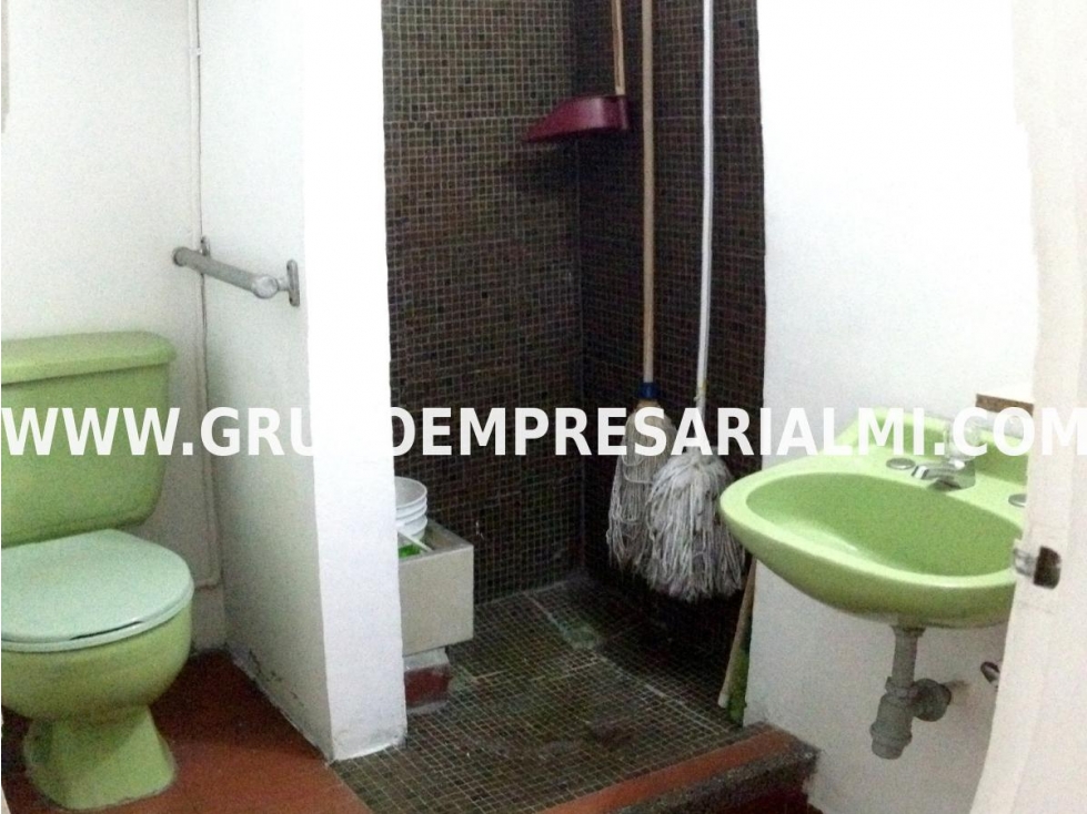 AMPLIA OFICINA EN ARRENDAMIENTO - SECTOR SURAMERICANA COD: 33572 - 5
