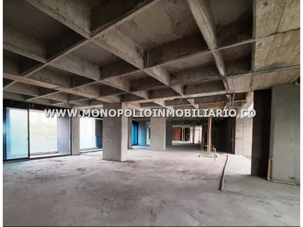 AMPLIA OFICINA EN ARRIENDO - SECTOR MILLA DE ORO COD: 15941