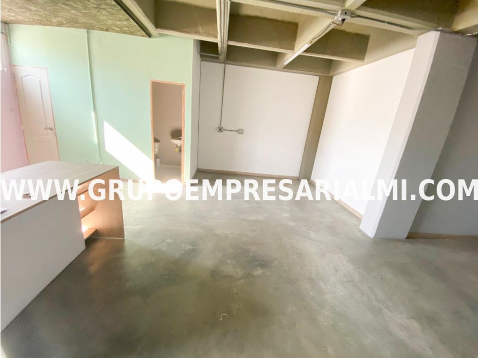 AMPLIA OFICINA EN ARRIENDO - SECTOR LA ESMERALDA COD: 31417 - 2