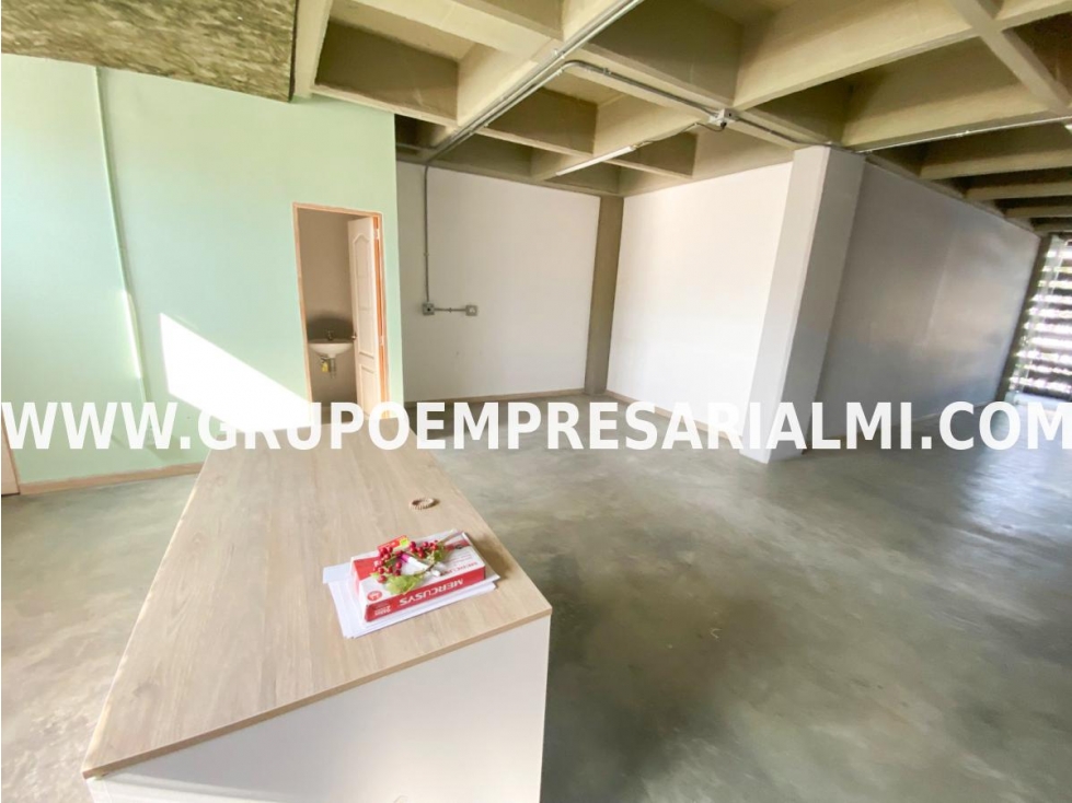 AMPLIA OFICINA EN ARRIENDO - SECTOR LA ESMERALDA COD: 31417 - 3