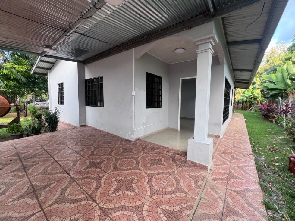 Amplia residencia a la venta en David