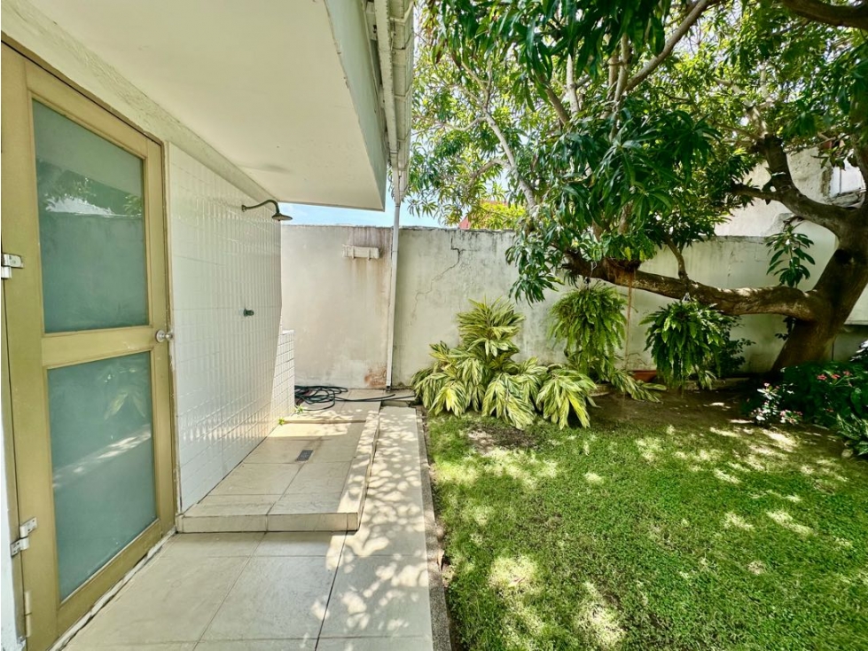 ELEGANTE CASA EN VENTA DE DOS PISOS EN VILLA SANTOS — foto 6