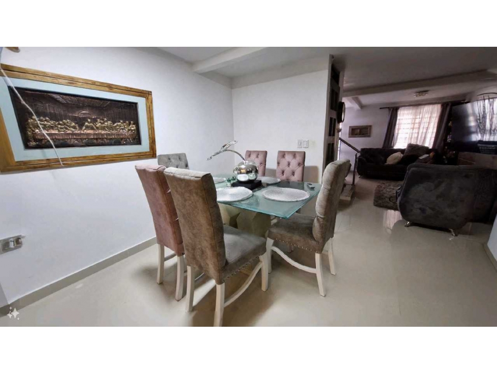 Amplia y moderna casa en Dosquebradas-Risaralda - 4
