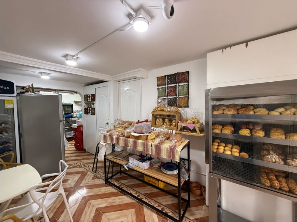 AMPLIA CASA UNIFAMILIAR EN VENTA EN NIQUIA CON LOCAL COMERCIAL — foto 3