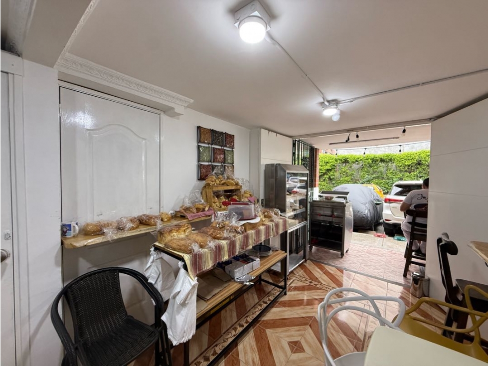 AMPLIA CASA UNIFAMILIAR EN VENTA EN NIQUIA CON LOCAL COMERCIAL — foto 6