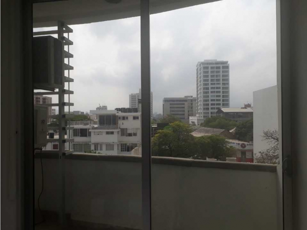 Amplio apartamento 128m2 en primera linea de mar, barrio bellavista — foto 5