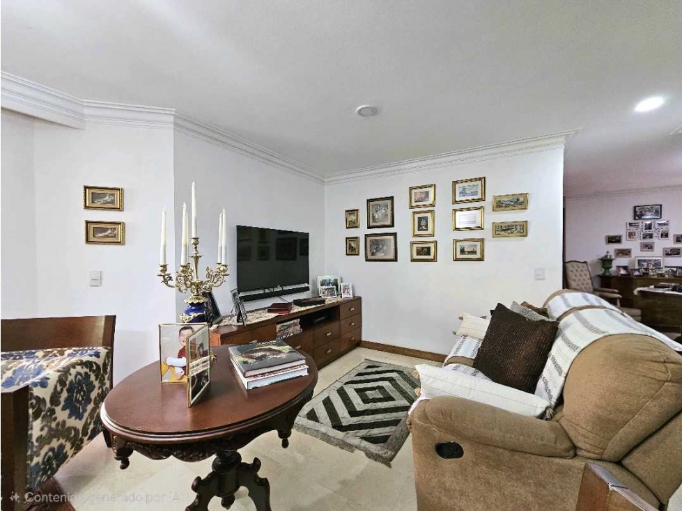 Amplio Apartamento de 200 m² con Estudio en Venta, Laureles — foto 4