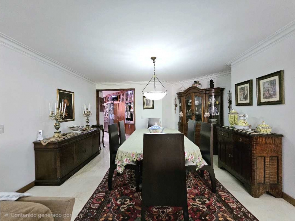 Amplio Apartamento de 200 m² con Estudio en Venta, Laureles — foto 6