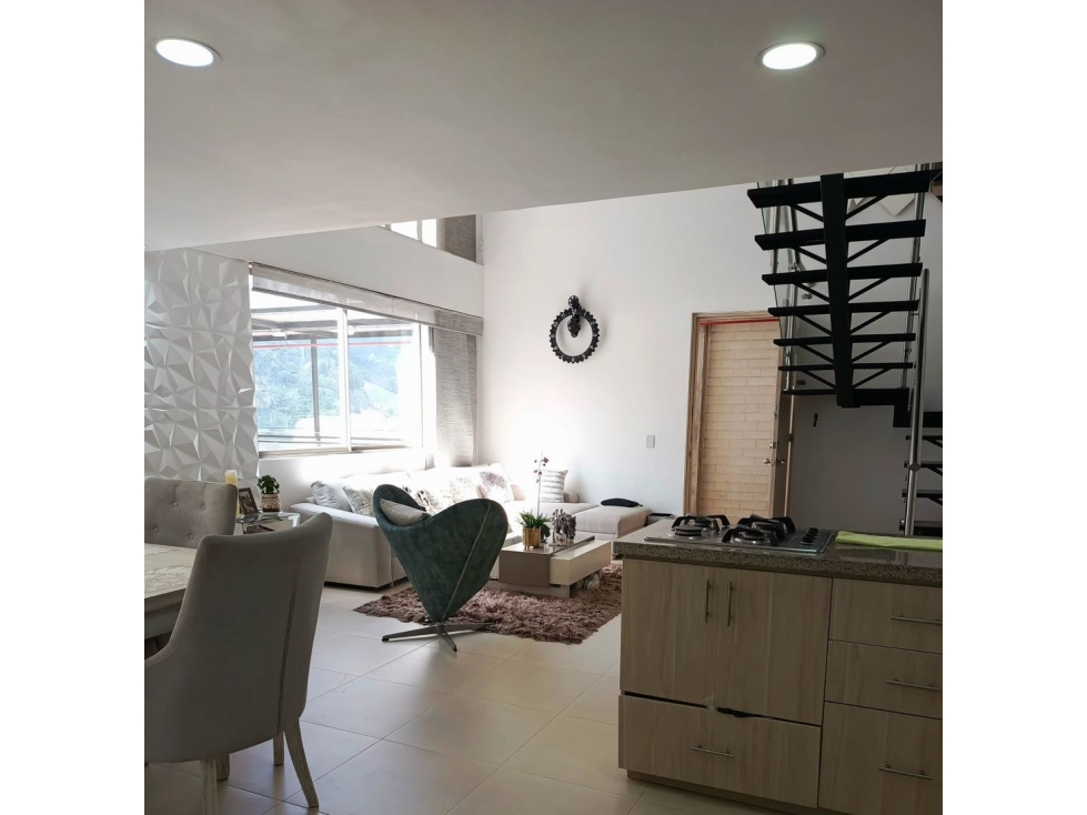 Amplio Apartamento Dúplex con Terraza Privada | 157 m² | 3 Habitacione