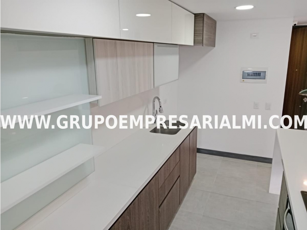 AMPLIO APARTAMENTO EN ARRIENDO - SECTOR CIUDAD DEL RIO COD: 31896 — foto 4