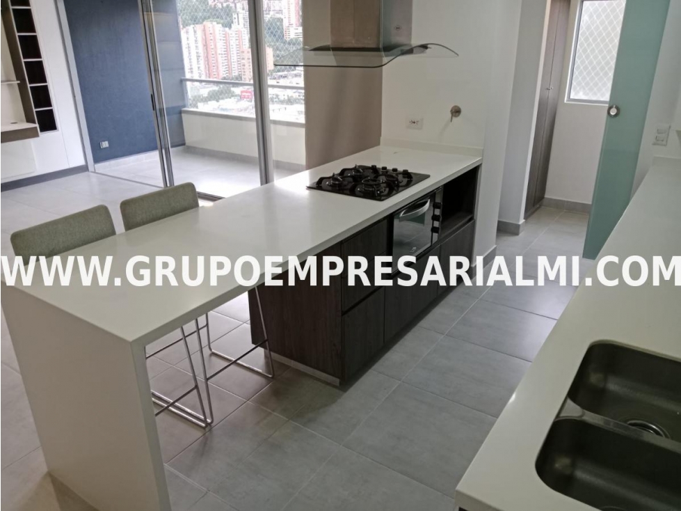 AMPLIO APARTAMENTO EN ARRIENDO - SECTOR CIUDAD DEL RIO COD: 31896 — foto 2
