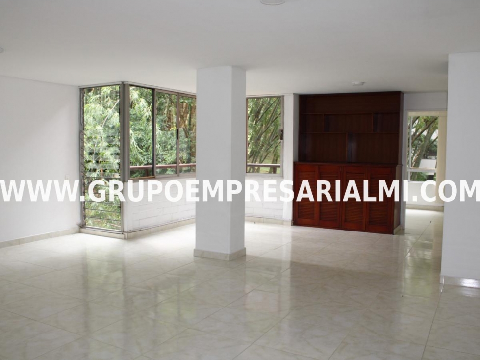 AMPLIO APARTAMENTO EN ARRIENDO - SECTOR LA AGUACATALA COD: 10089