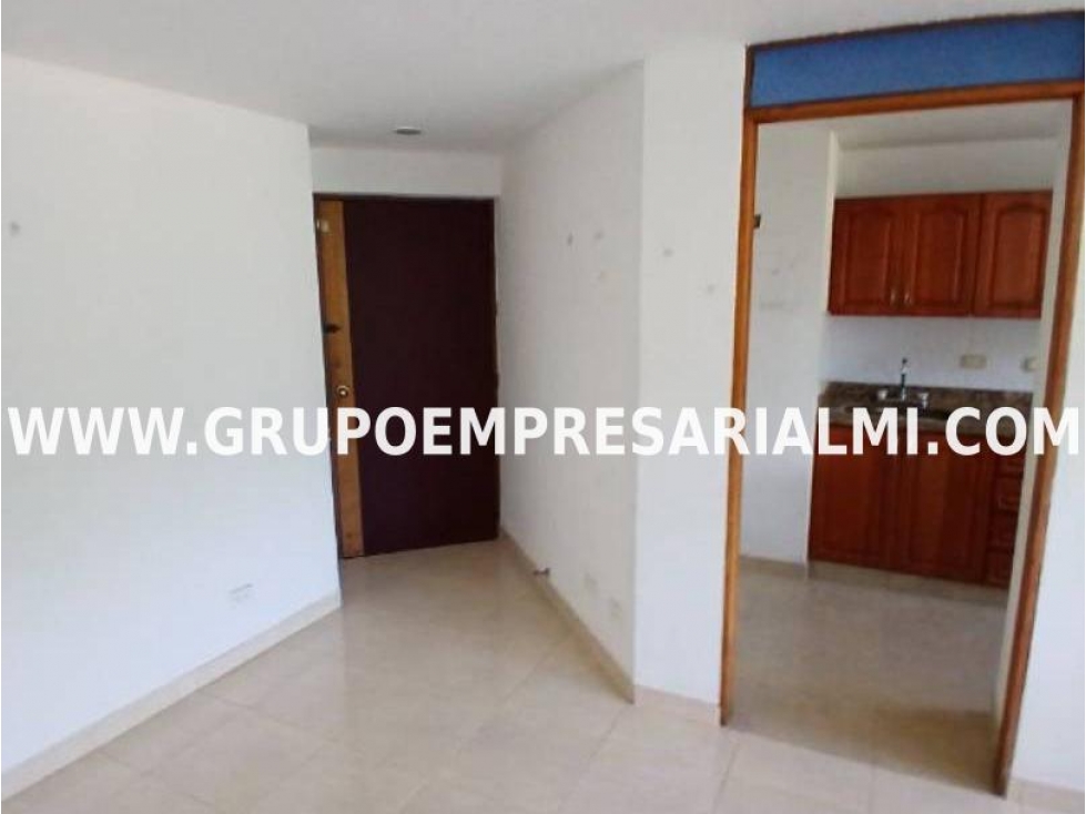 AMPLIO APARTAMENTO EN ARRIENDO - SECTOR LOS COLORES COD: 32301 — foto 5