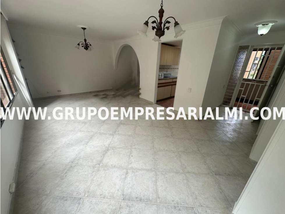 AMPLIO APARTAMENTO EN ARRIENDO - LAURELES COD: 32339 — foto 4