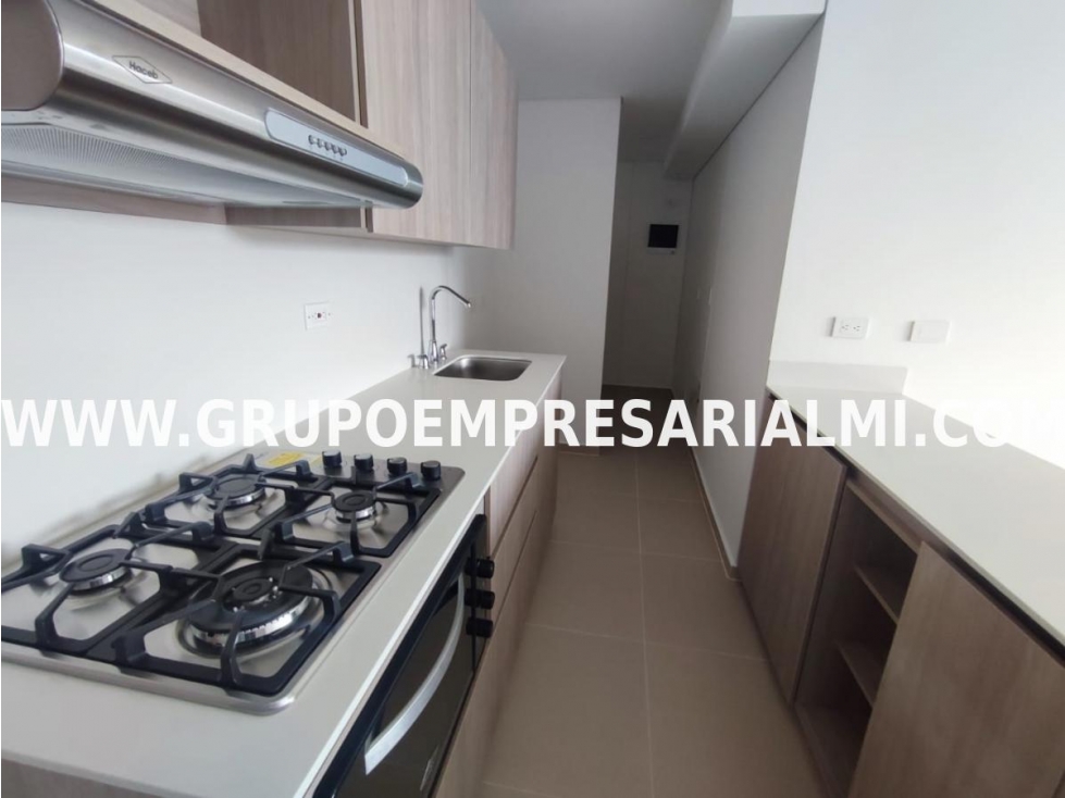 AMPLIO APARTAMENTO EN ARRIENDO - SECTOR VIVIENDAS DEL SUR COD: 32670 — foto 3