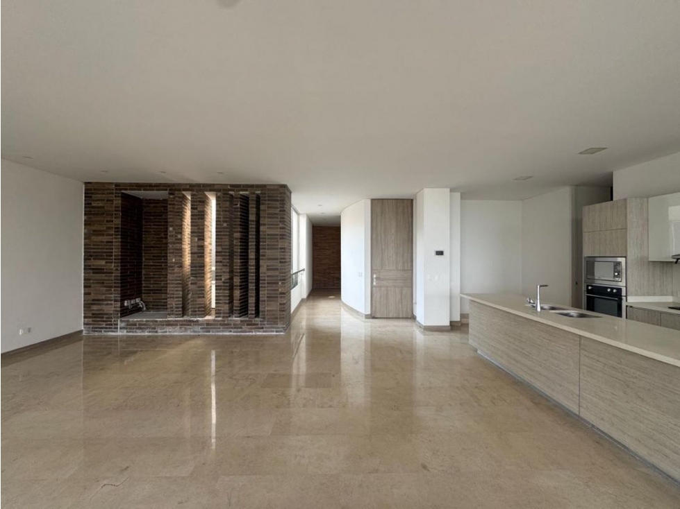 AMPLIO APARTAMENTO EN CRISTALES — foto 2
