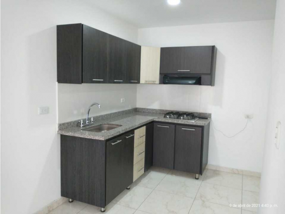 AMPLIO APARTAMENTO EN EL CENTRO DE PEREIRA — foto 2