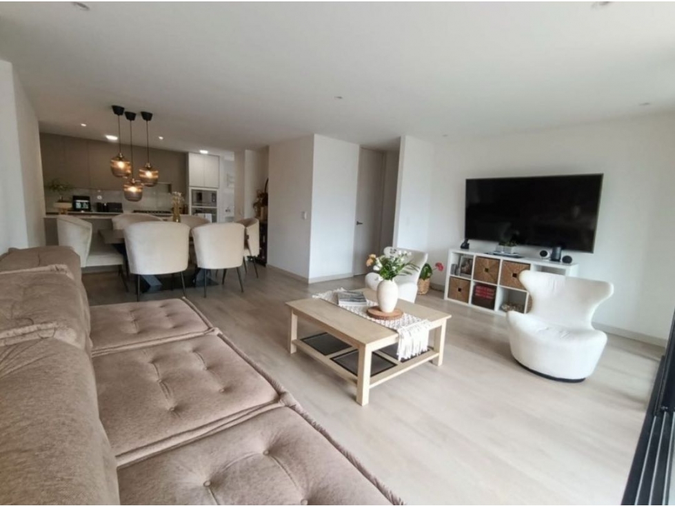 AMPLIO APARTAMENTO EN ENVIGADO SECTOR CUMBRES LINDA UNIDAD — foto 4