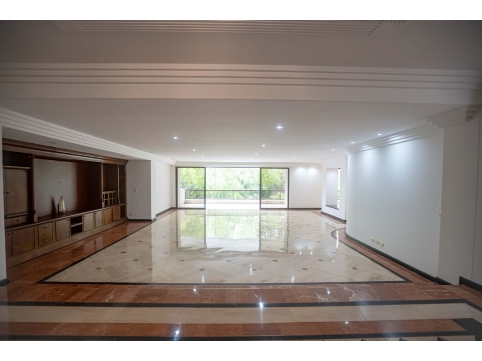 Amplio apartamento en Renta El Poblado 453 MT2 — foto 2