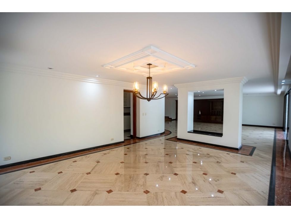 Amplio apartamento en Renta El Poblado 453 MT2 — foto 5