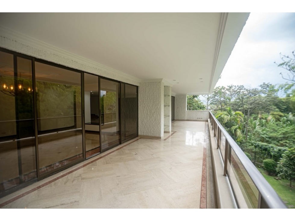 Amplio apartamento en Renta El Poblado 453 MT2 — foto 6