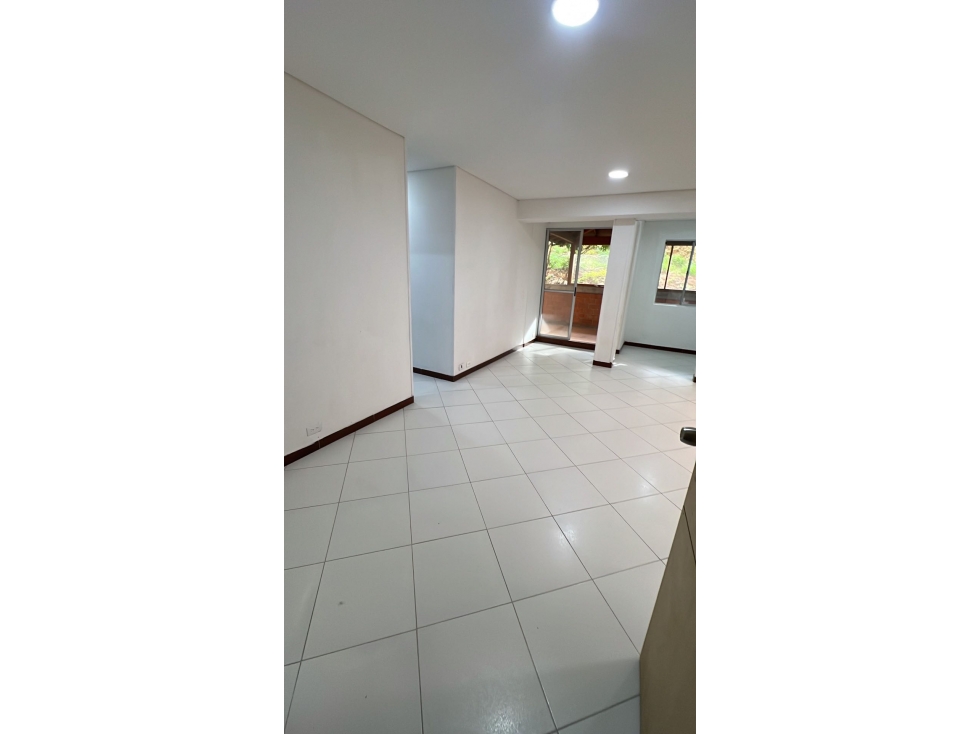 AMPLIO APARTAMENTO EN URB. FLORIDA NORTEAMÉRICA | BELLO EN VENTA F585 — foto 3