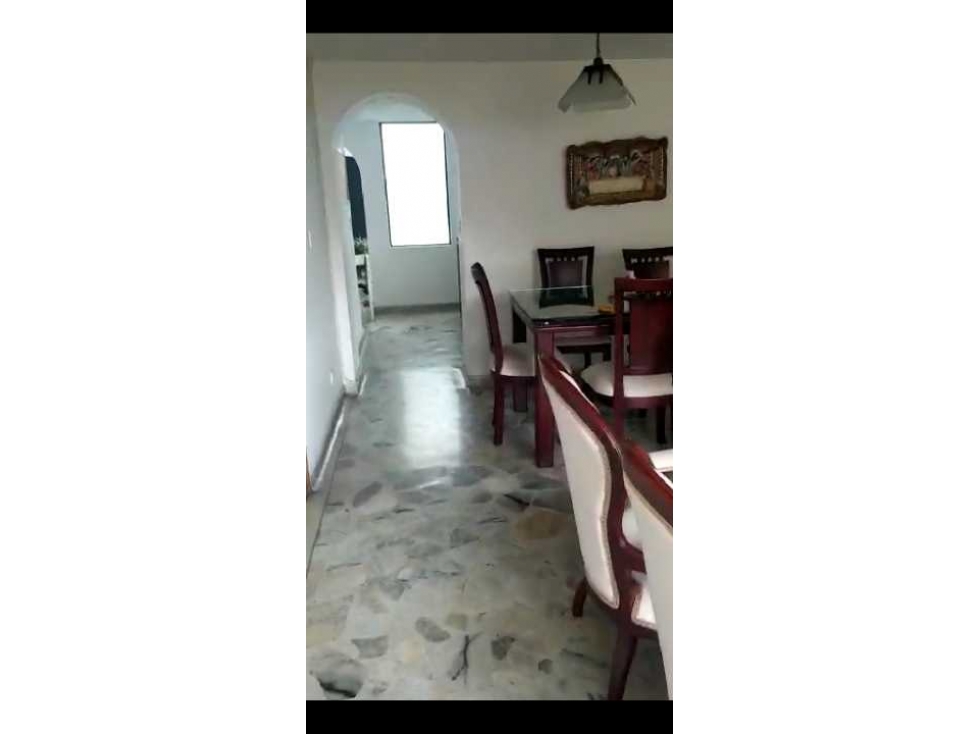 Amplio Apartamento en Venta Av. Paralela — foto 2